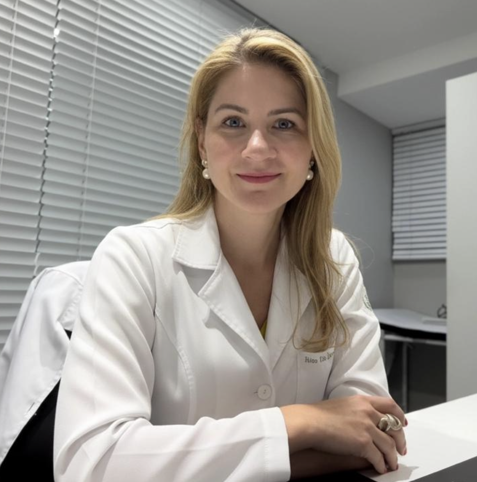 Dra. Camile Vasconcellos